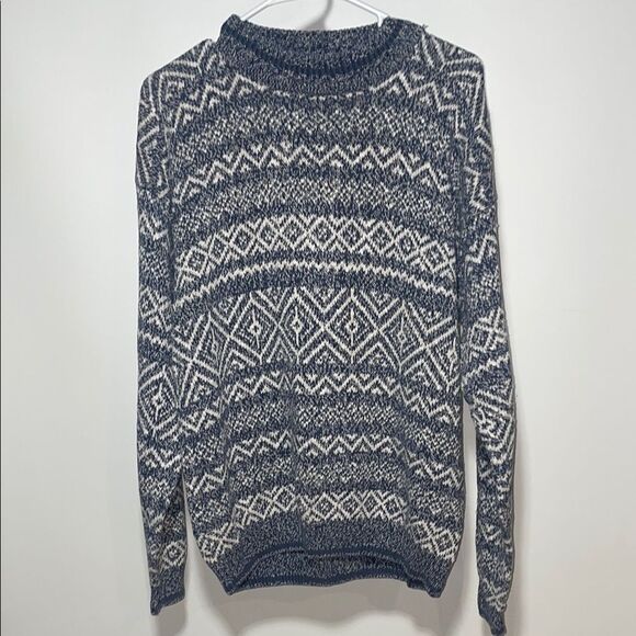 Men's Blue and White Patterned Sweater - Picture 1 of 10